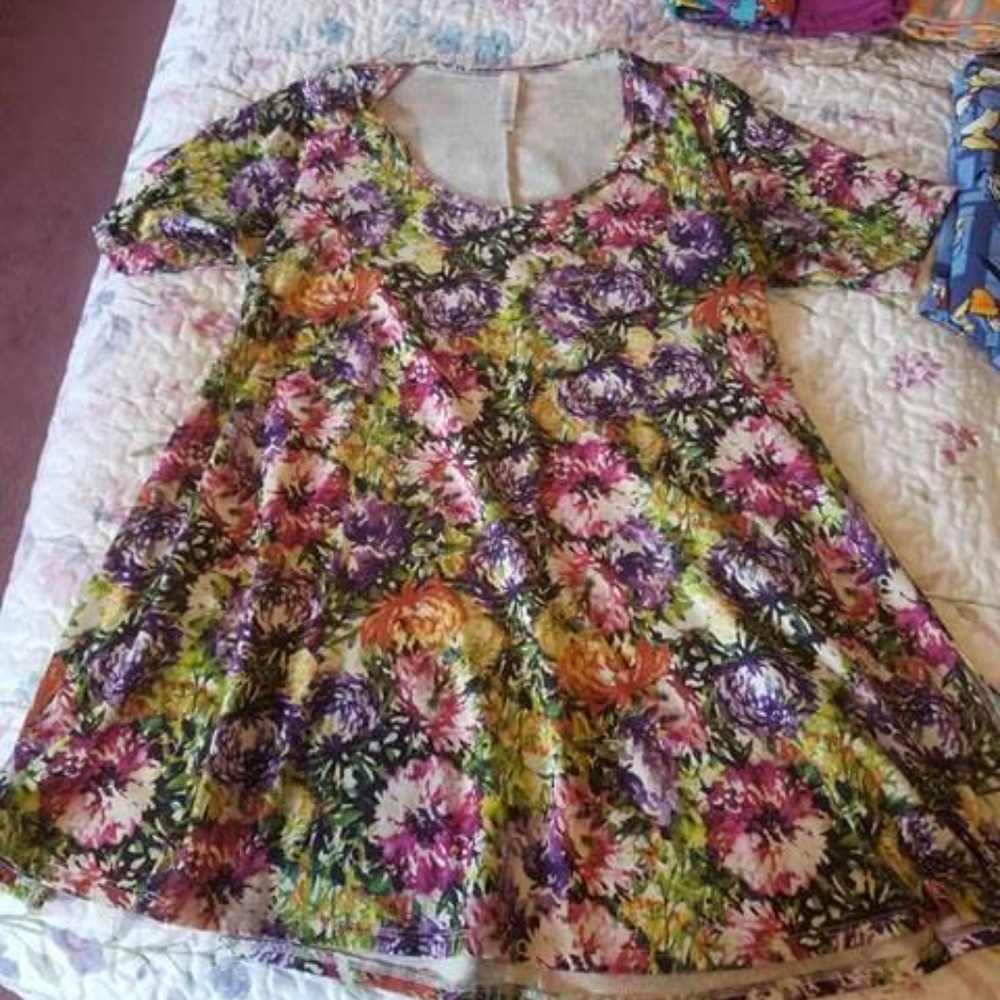LuLaRoe XS Perfect T plus Matching OS Leggings